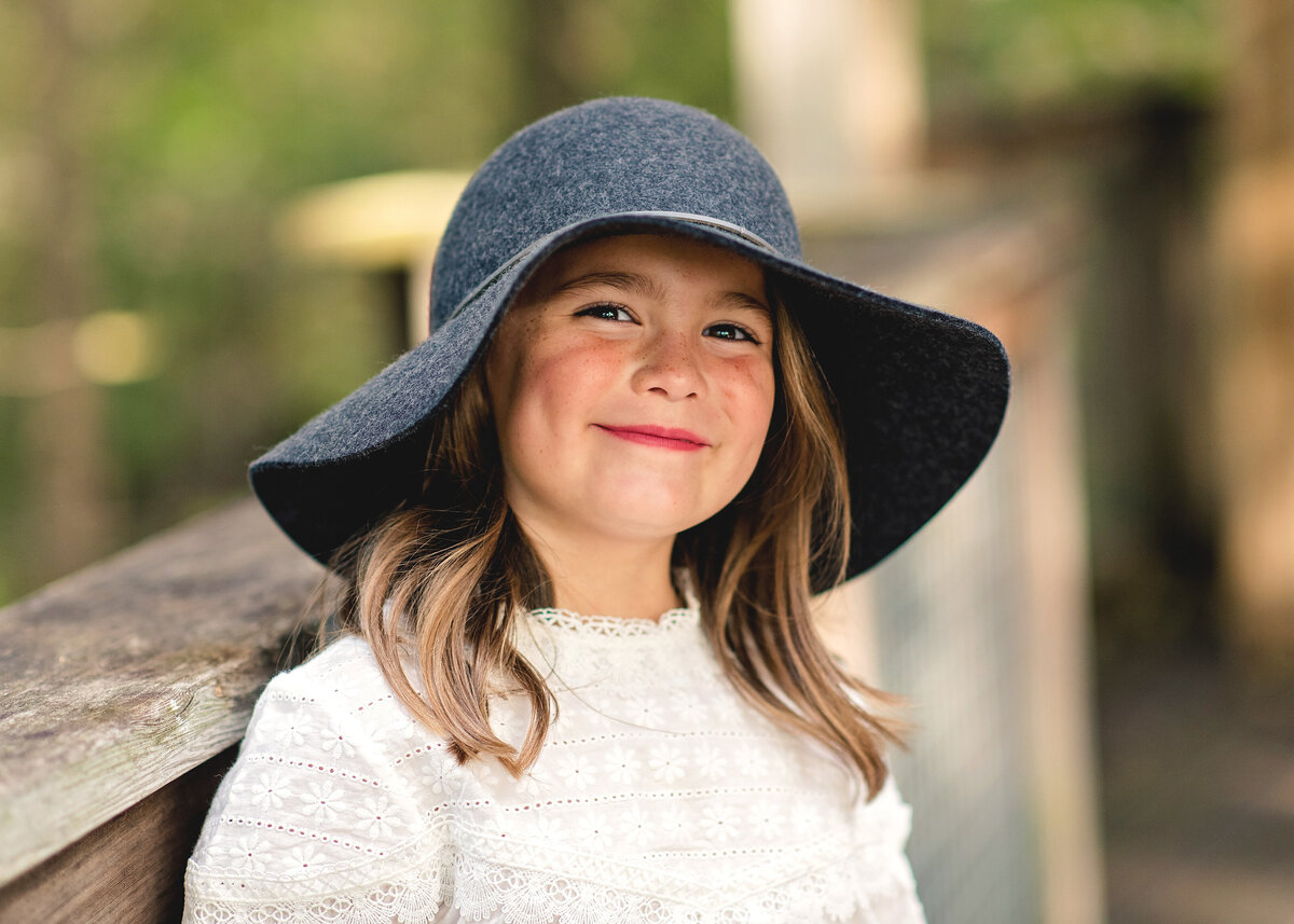 Des-Moines-Iowa-Family-Photographer-Theresa-Schumacher-Photography-Fall-Mini-Session-Hat