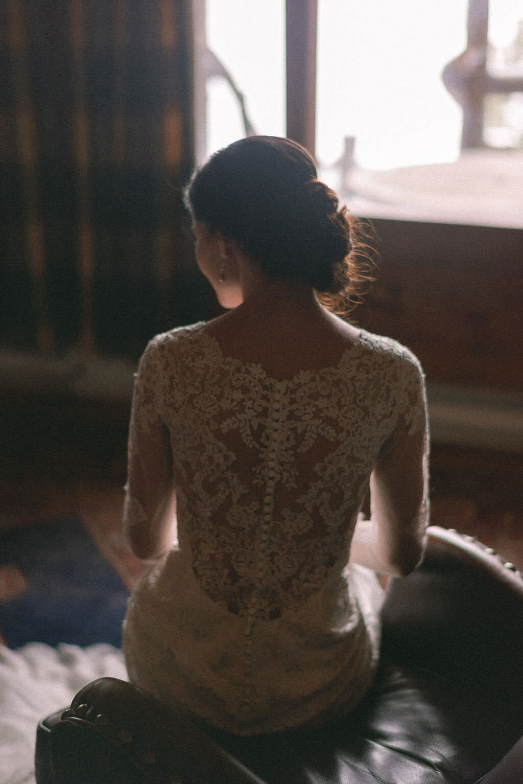 Destination wedding photographer Oregon + Adirondacks. Refined, editorial documentary style capturing timeless, emotive celebrations.