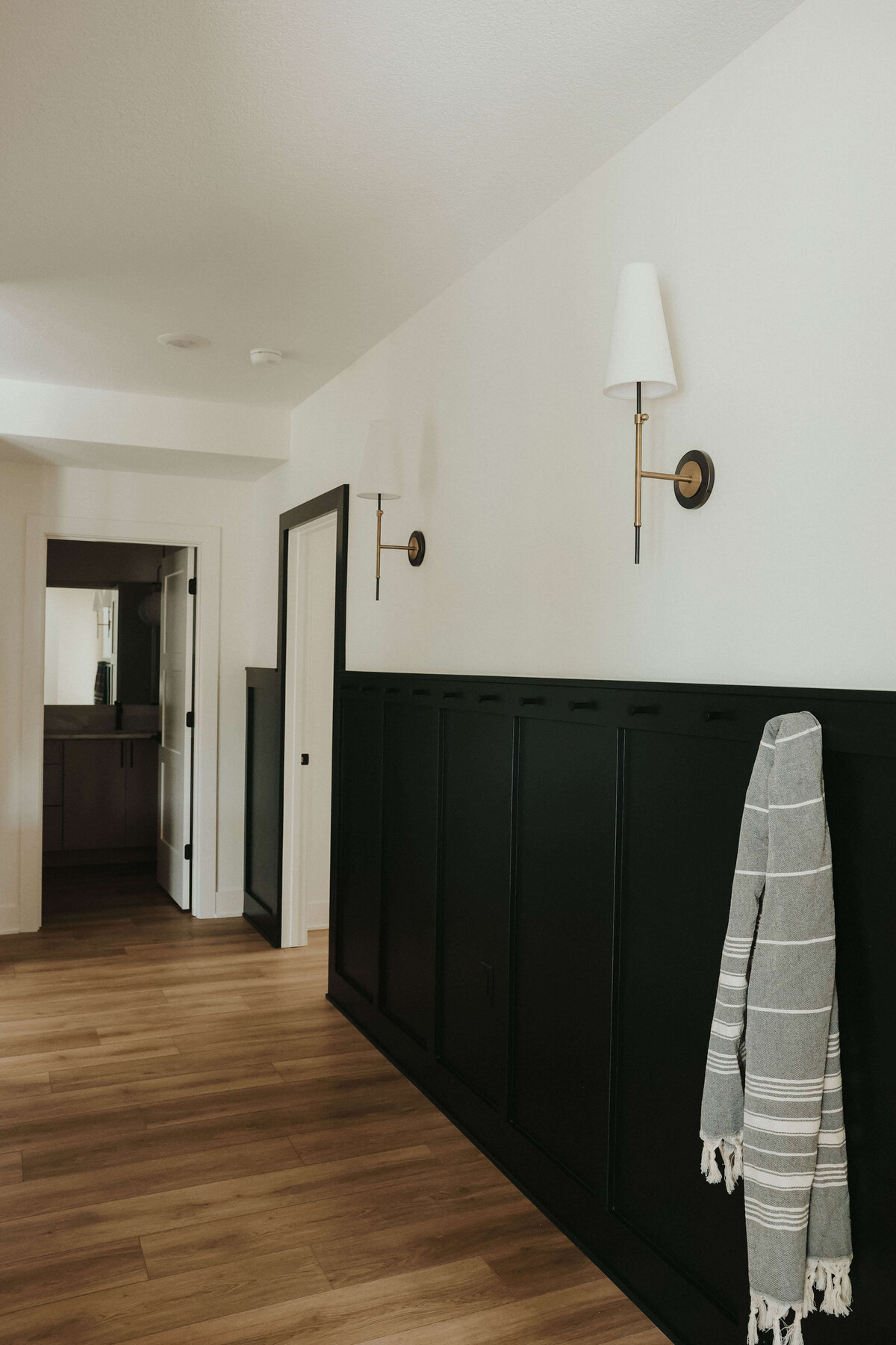 4171-Finished-Basement-Panora-Central-Iowa-Custom-Home-JRL-Builders-E23A3855