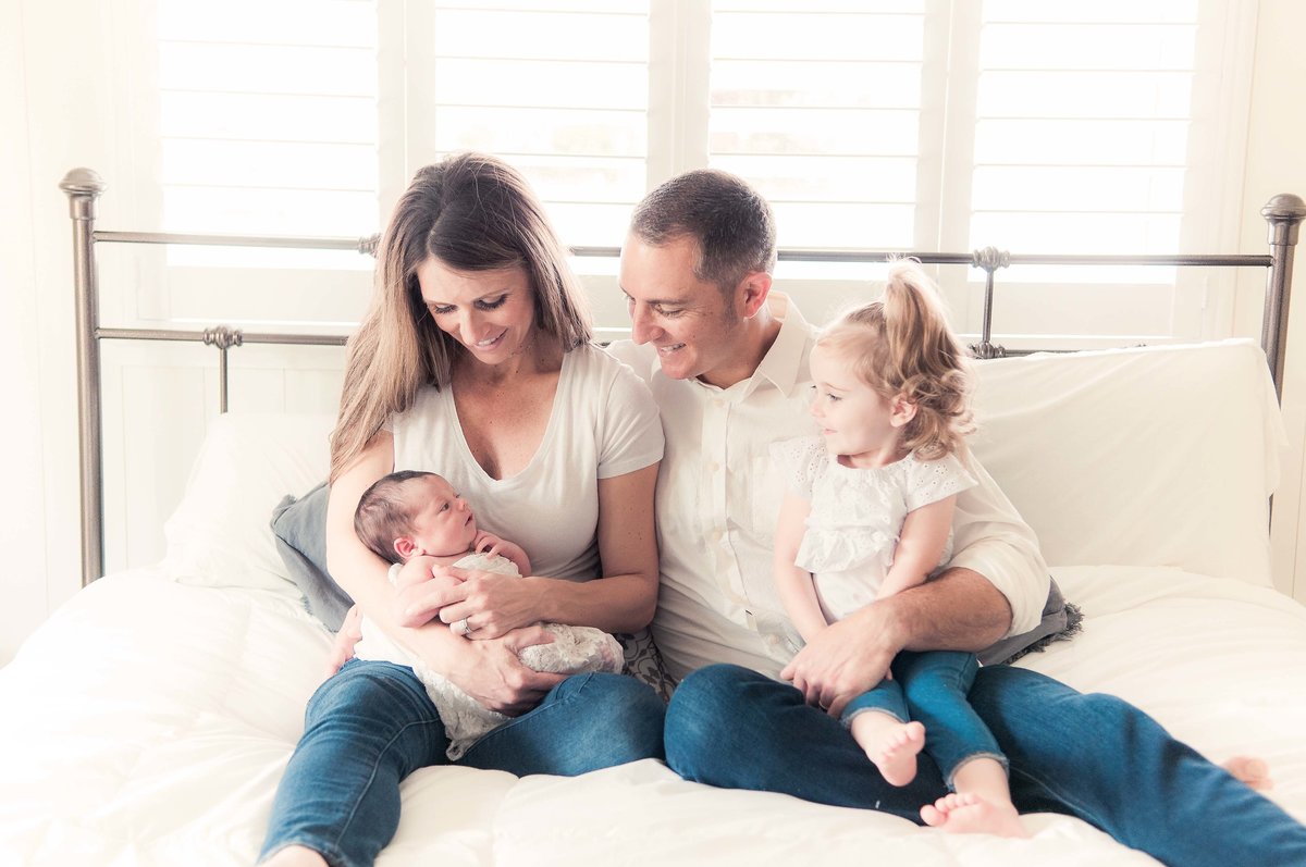 Cute Lifestyle Family Photoshoot with Newborn baby | One Shot Beyond Photography