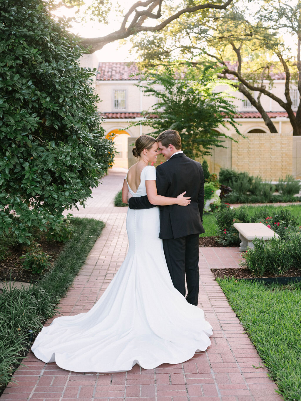 Ellen-Ashton-photography-Dallas-Wedding-Photographer-Adolphus-hotel-wedding69