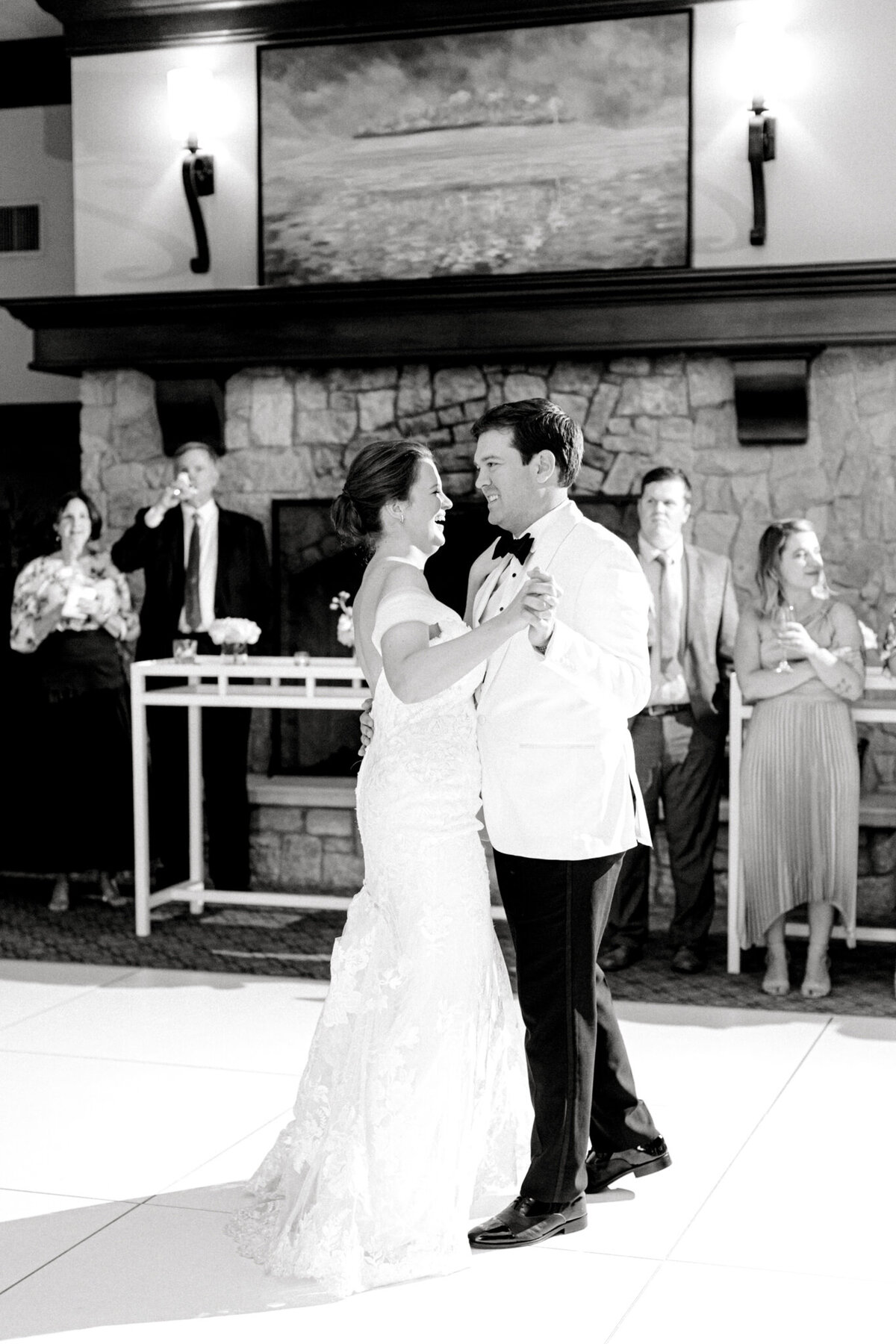 Allie & John Wedding at Royal Oaks Country Club Christ the King Church | Dallas Wedding Photographer | Sami Kathryn Photography-173
