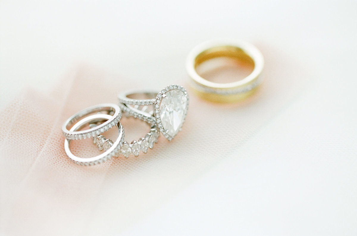 1-KTMerry-wedding-photography-tear-drop-diamond-ring