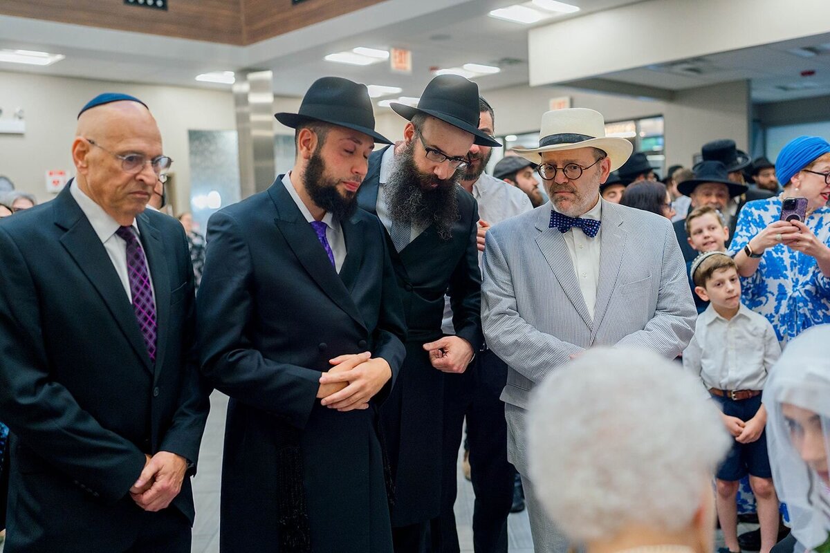 Eliana-Melmed-Photography-Chicago-LosAngeles-Jewish-WeddingPhotographer-CarmiKalman-Bedeken-00048