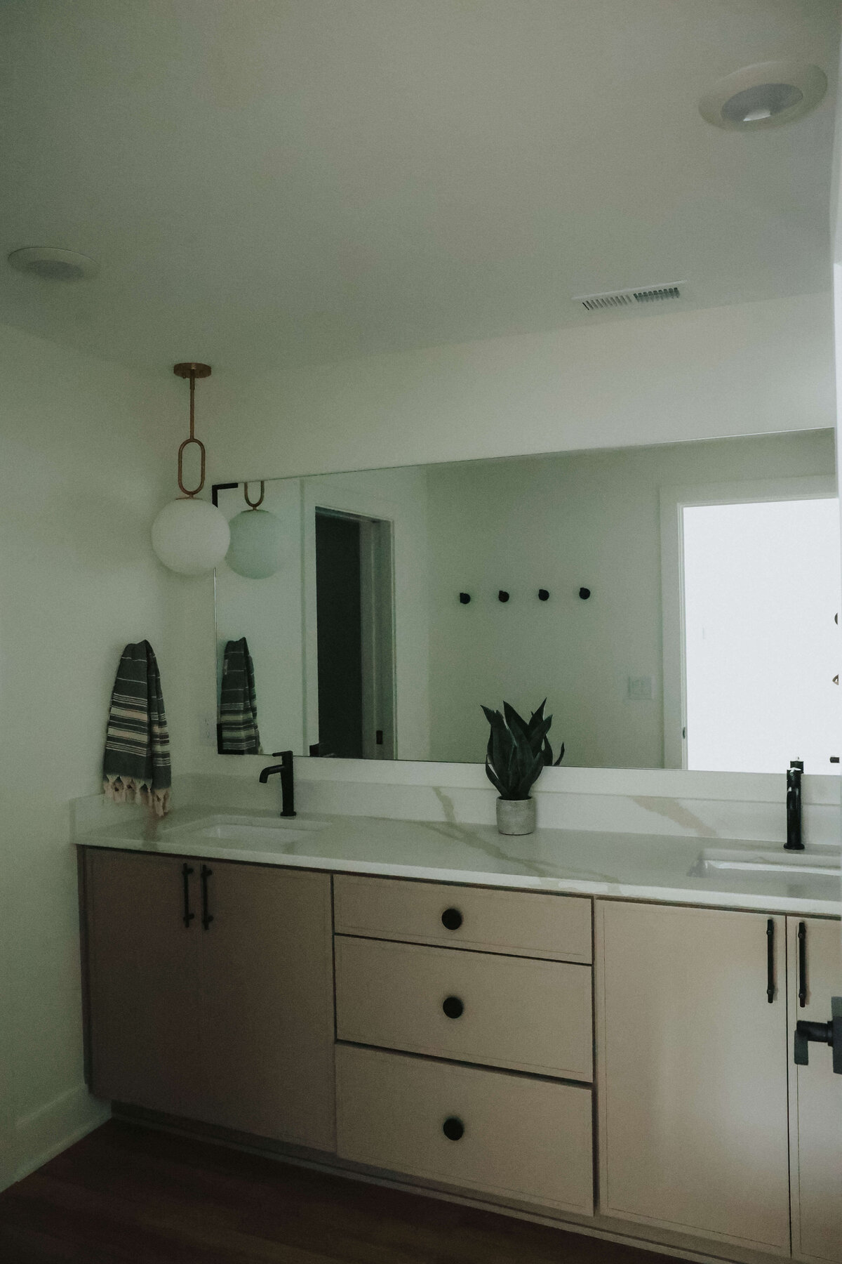 4171-Bathroom-Panora-Central-Iowa-Custom-Home-JRL-Builders-E23A3895