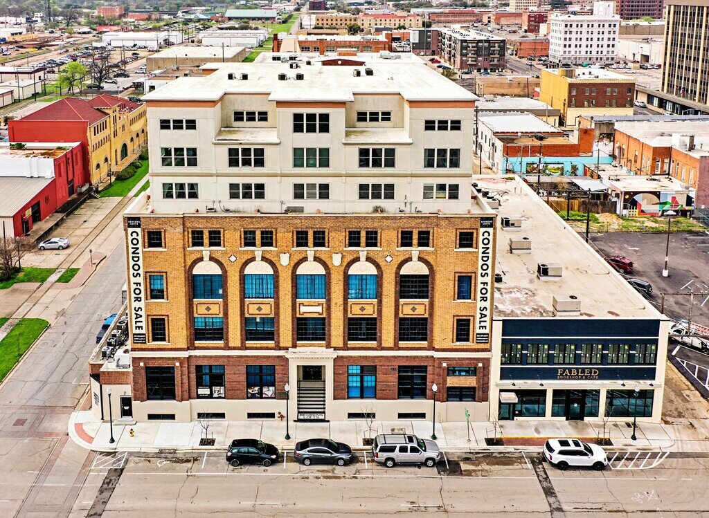 Full view of the Behrens Lofts building which holds this 2 bedroom, 2.5 bathroom luxury vacation rental loft condo for 8 guests with incredible downtown views, free parking, free wifi and professional decor in downtown Waco, TX.
