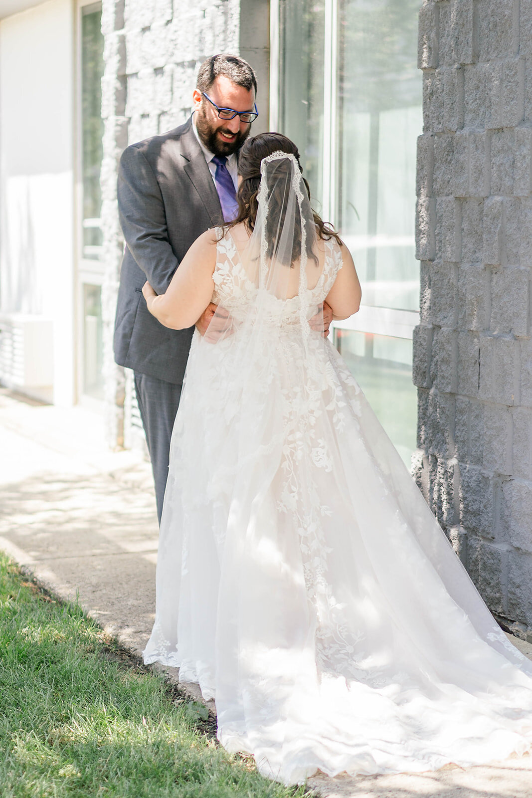 Eliana-Melmed-Photography-Chicago-LosAngeles-Jewish-WeddingPhotography-ElianaSklar-FirstLook-00093