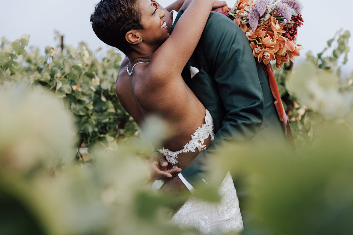 THEDELAURAS_ALBATROSSRIDGEWINERY_COASTSIDECOUTURE_WEDDING_CHLOERICHARD_1433