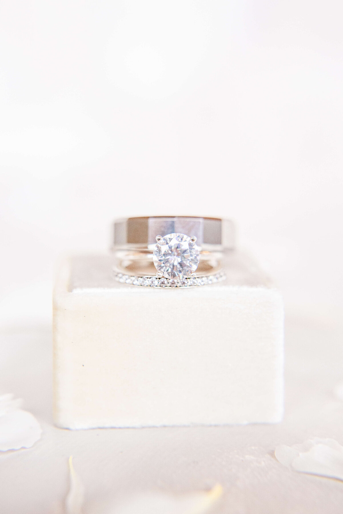 Wedding-engagement-rings-detail-shot-by-Bethany-Lane-Photography-1