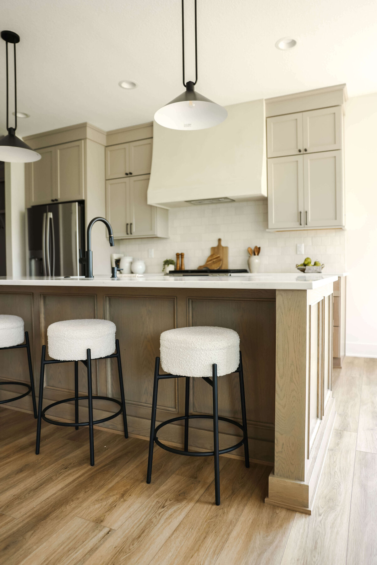 5306-Kitchen-Urbandale-Central-Iowa-Custom-Home-JRL-Builders-3F1A2619