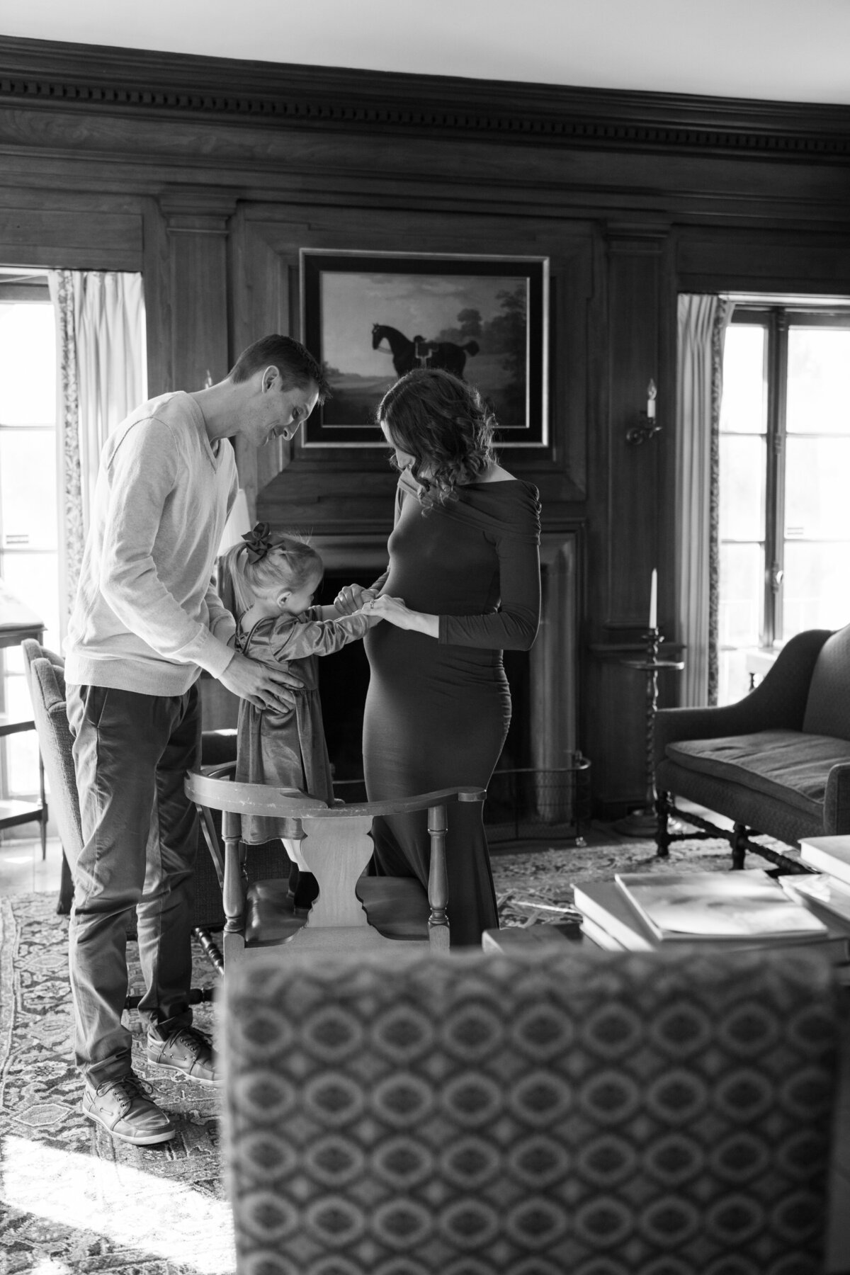 Maternity_Photography_at_Villa_Terrace_in_Milwaukee-5