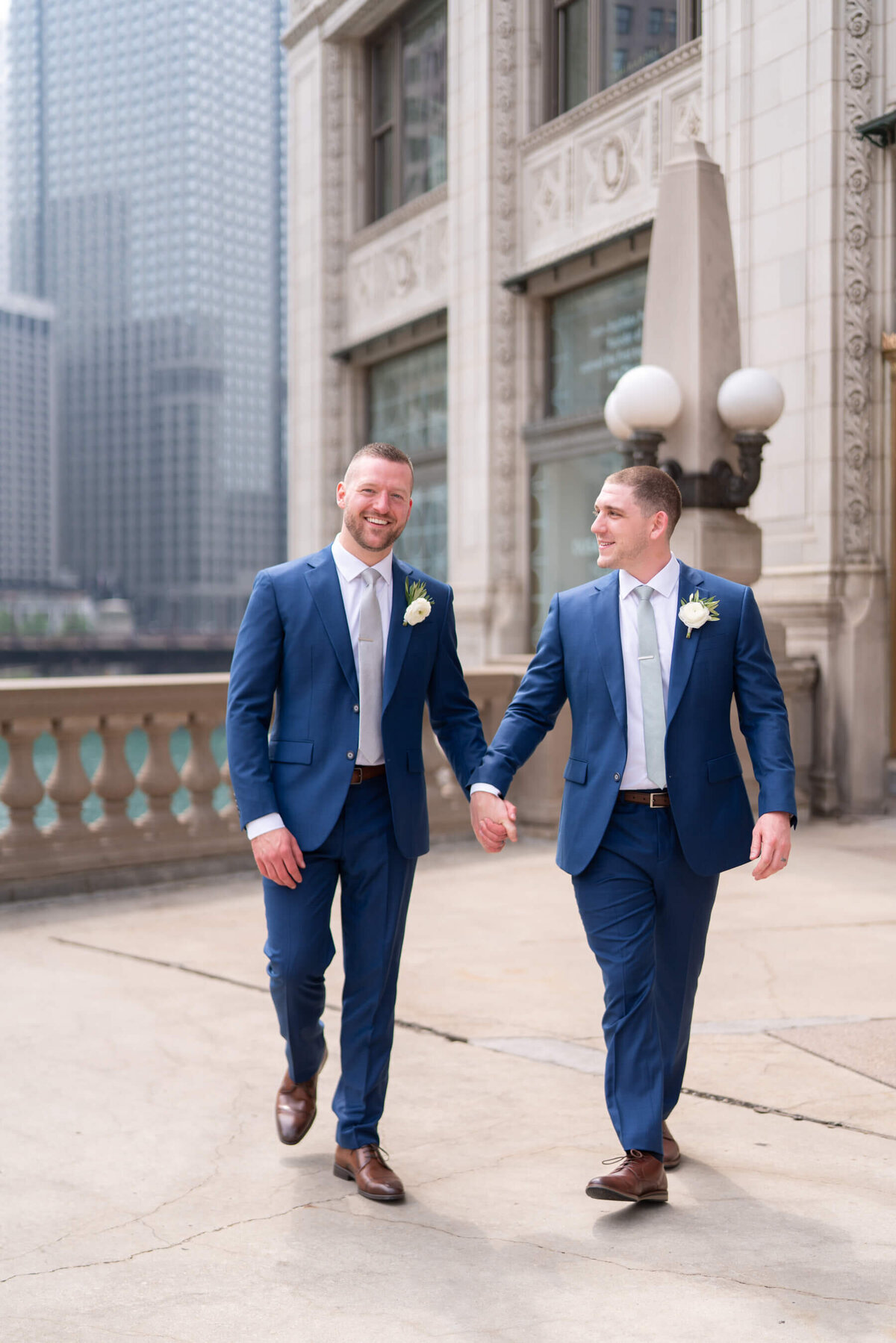 gay-wedding-chicago-chic-two-grooms-wrigley-building-1