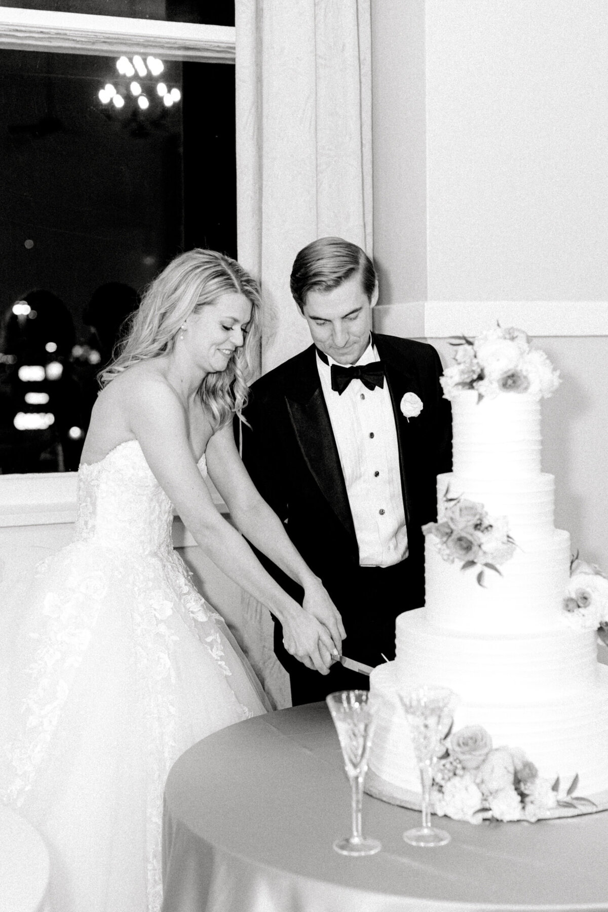 Shelby & Thomas's Wedding at HPUMC The Room on Main | Dallas Wedding Photographer | Sami Kathryn Photography-209