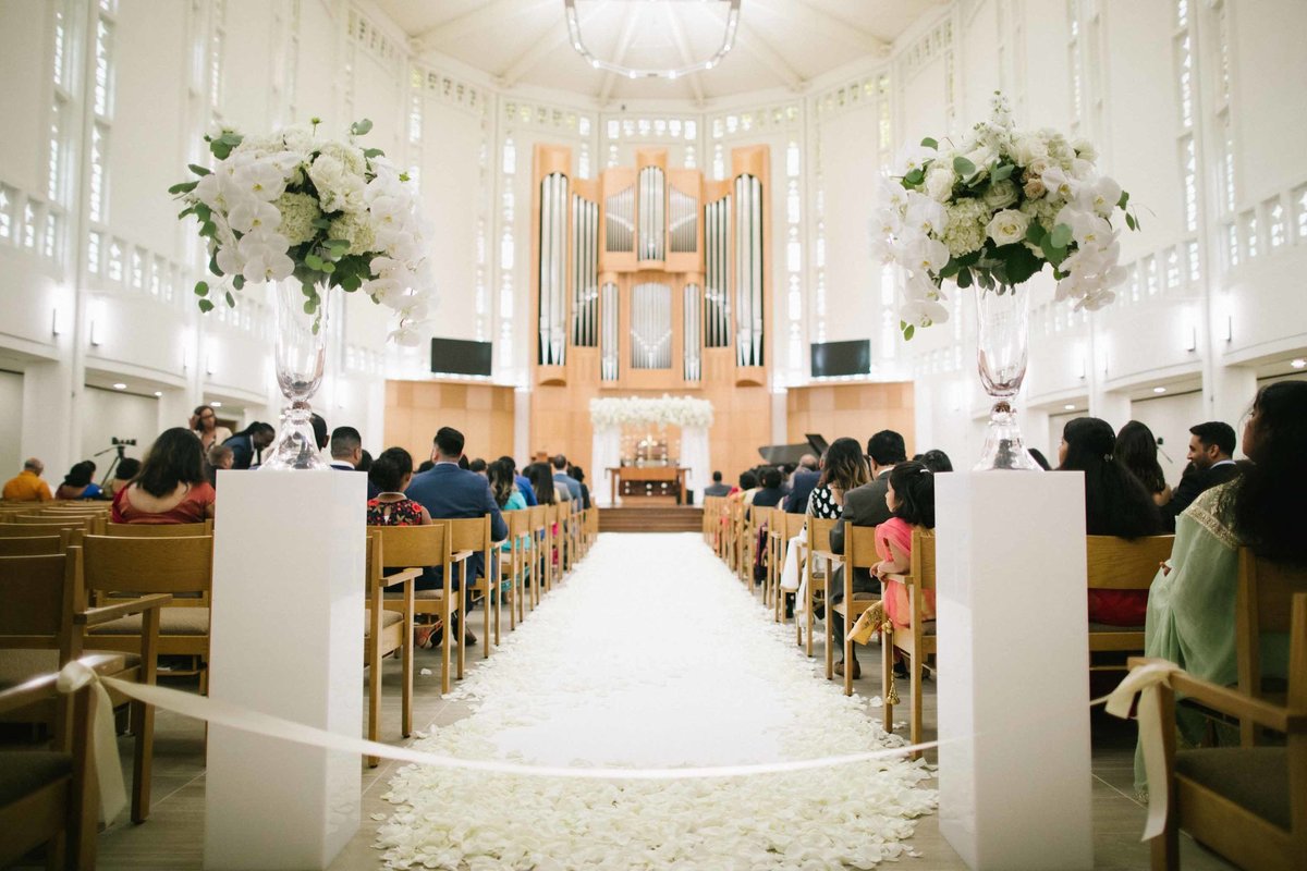 White wedding ceremony at Plymouth Congregational Church Seattle