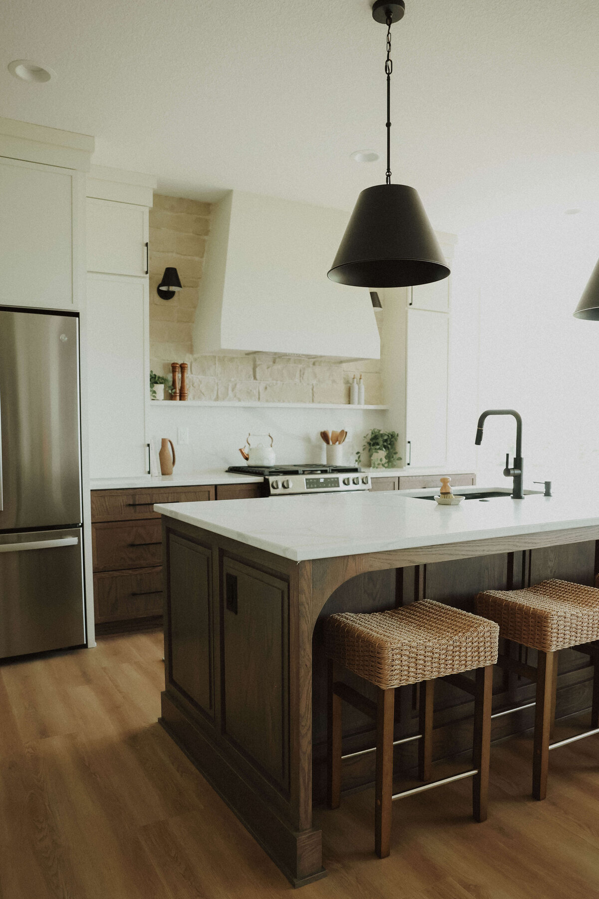 3034-Kitchen-Grimes-Central-Iowa-Custom-Home-JRL-Builders-3F1A2205