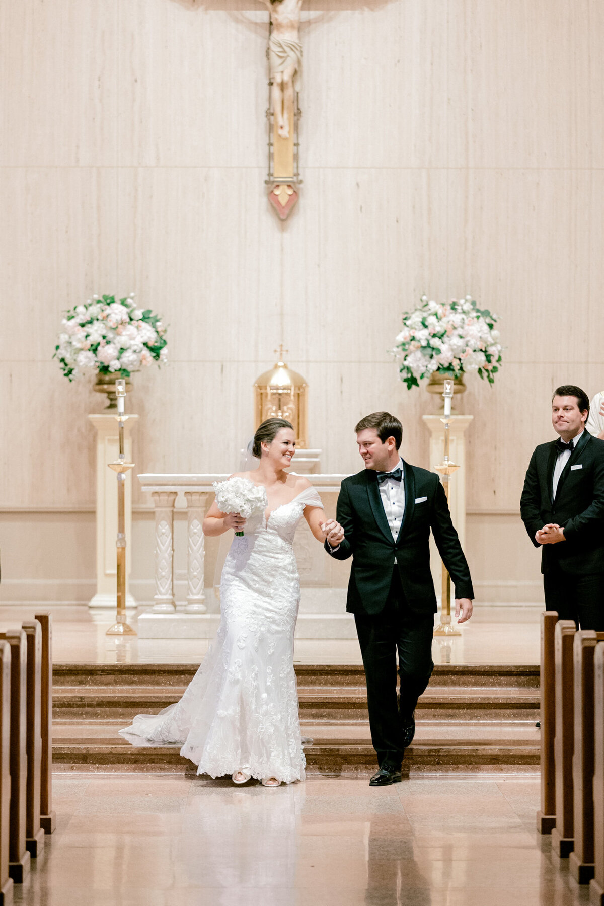 Allie & John Wedding at Royal Oaks Country Club Christ the King Church | Dallas Wedding Photographer | Sami Kathryn Photography-60