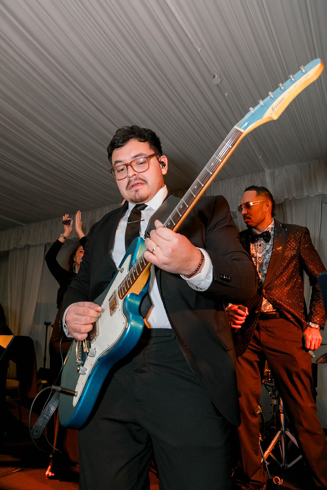 Eliana-Melmed-Photography-Chicago-LosAngeles-Jewish-WeddingPhotography-Dancefloor-00156