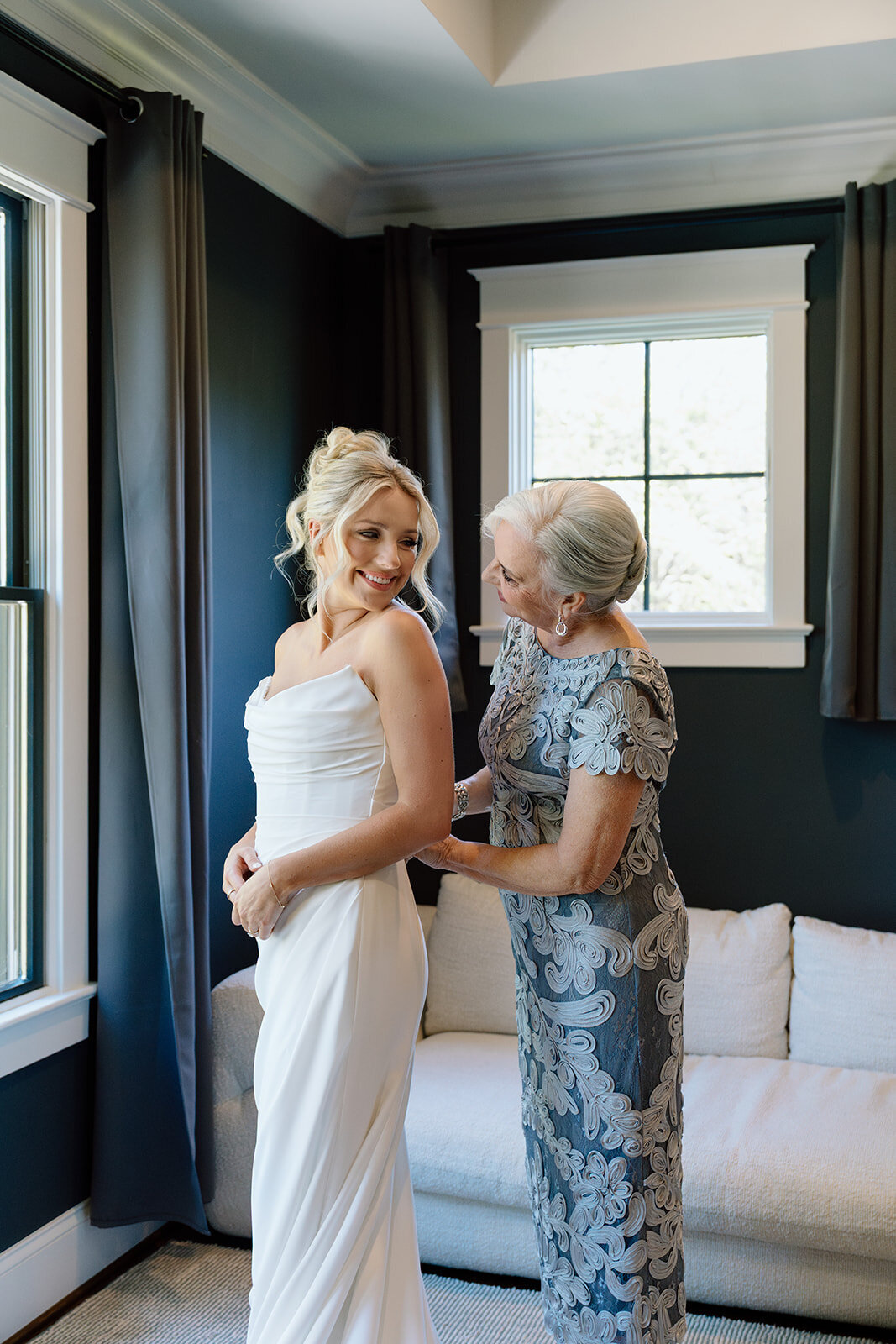virginia-wedding-alex-ricky-sneaks-15