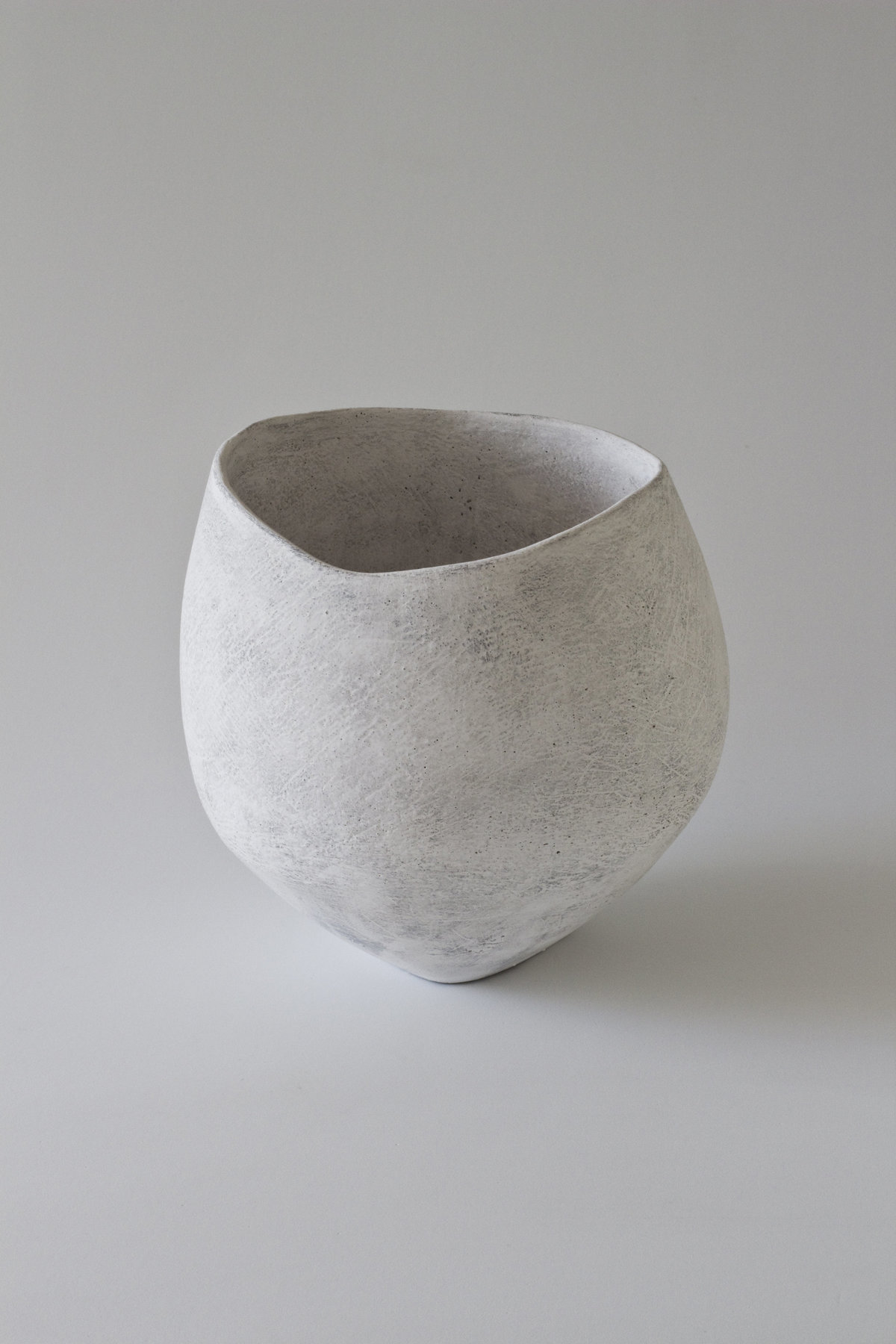 Yasha-Butler-Ceramic-Sculpture-Bowl-White-Lithic_2-3500px