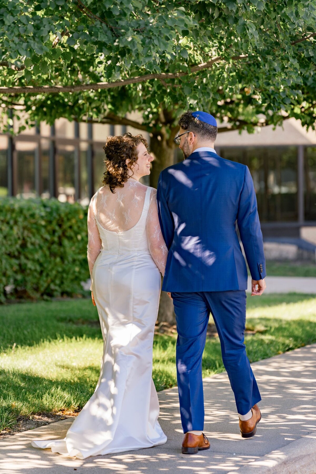 Eliana-Melmed-Photography-Chicago-LosAngeles-Jewish-WeddingPhotography-ShulaNoah-CouplesPortraits-00015