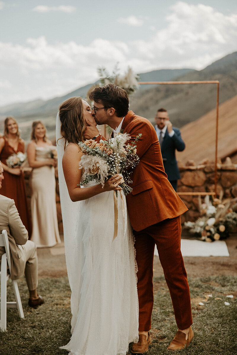 Red-Rocks-Colorado-Wedding-68