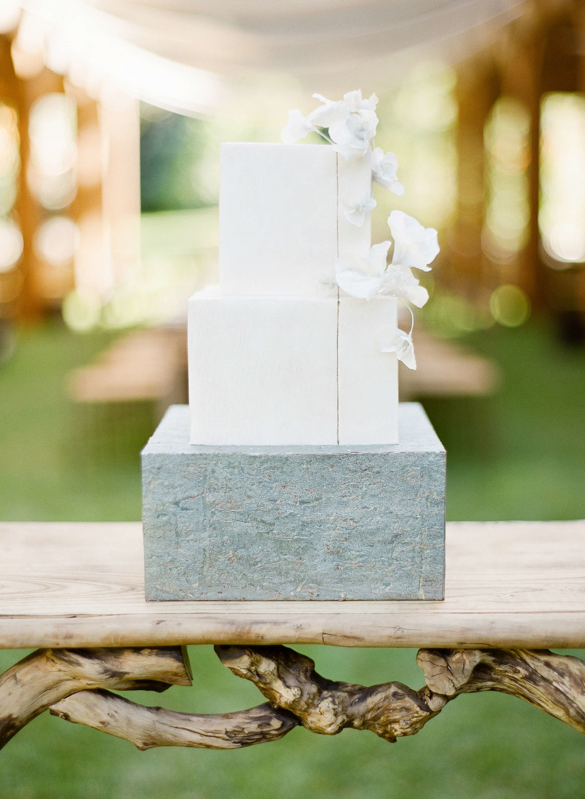48-KTMerry-wedding-reception-modern-cake-NapaValley