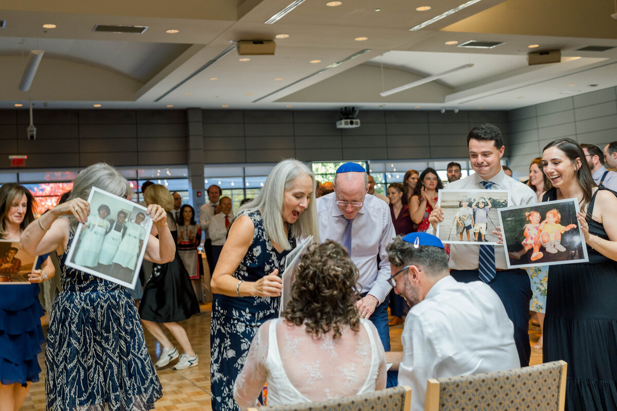 Eliana-Melmed-Photography-Chicago-LosAngeles-Jewish-WeddingPhotography-ShulaNoah-Shtick-00247
