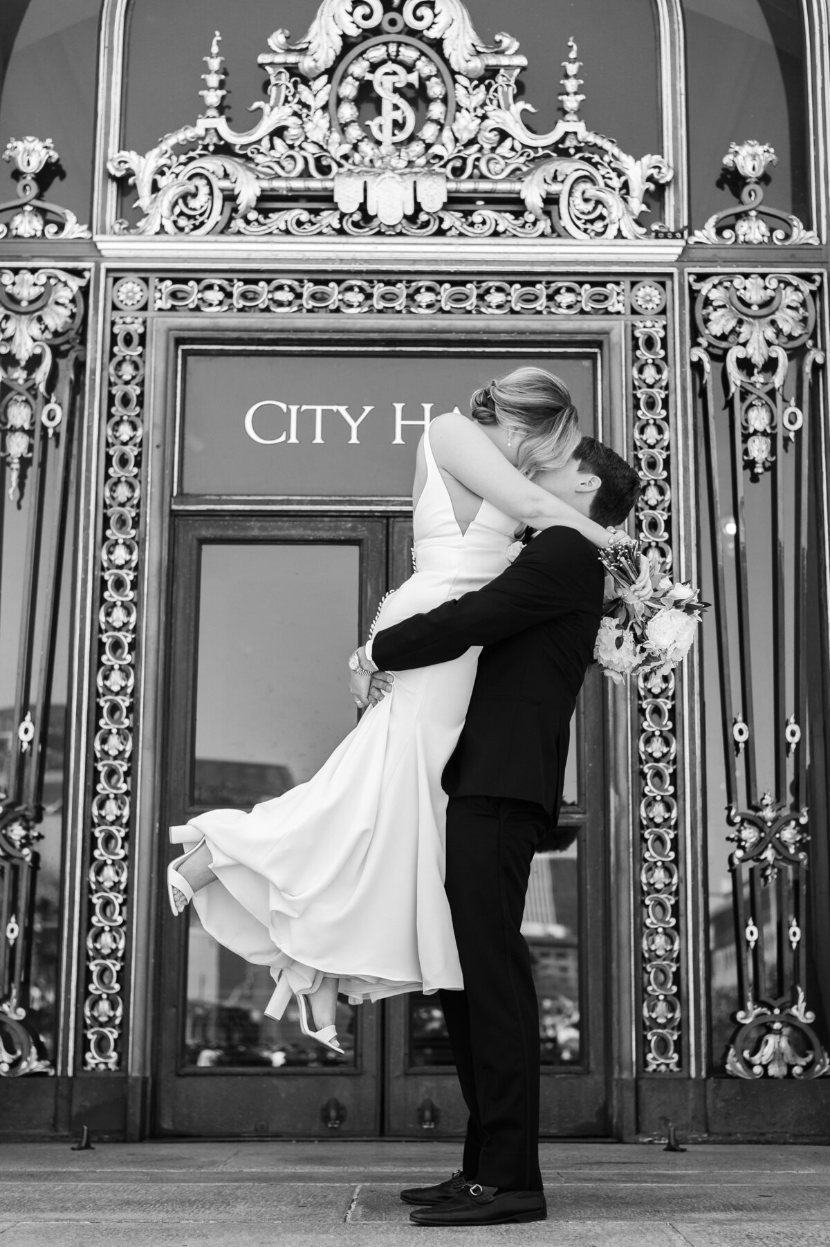 San Francisco Hall City Hall + Destination Wedding Photographer 092