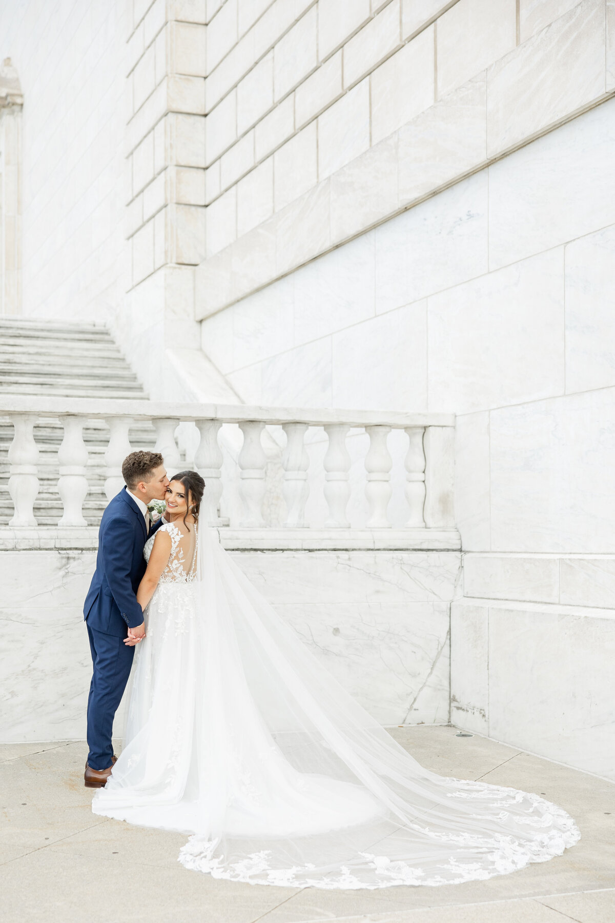 detroit-downtown-wedding-michigan-bride-groom-sweetest-heart-of-mary-church17