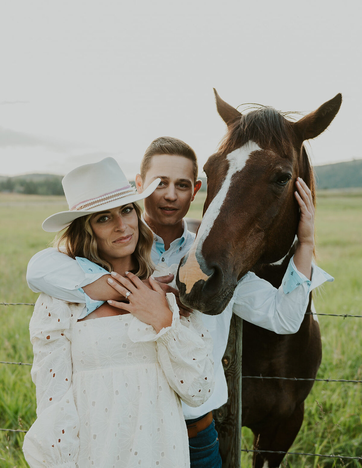 presley-gray-horse-pasture-engagement8858