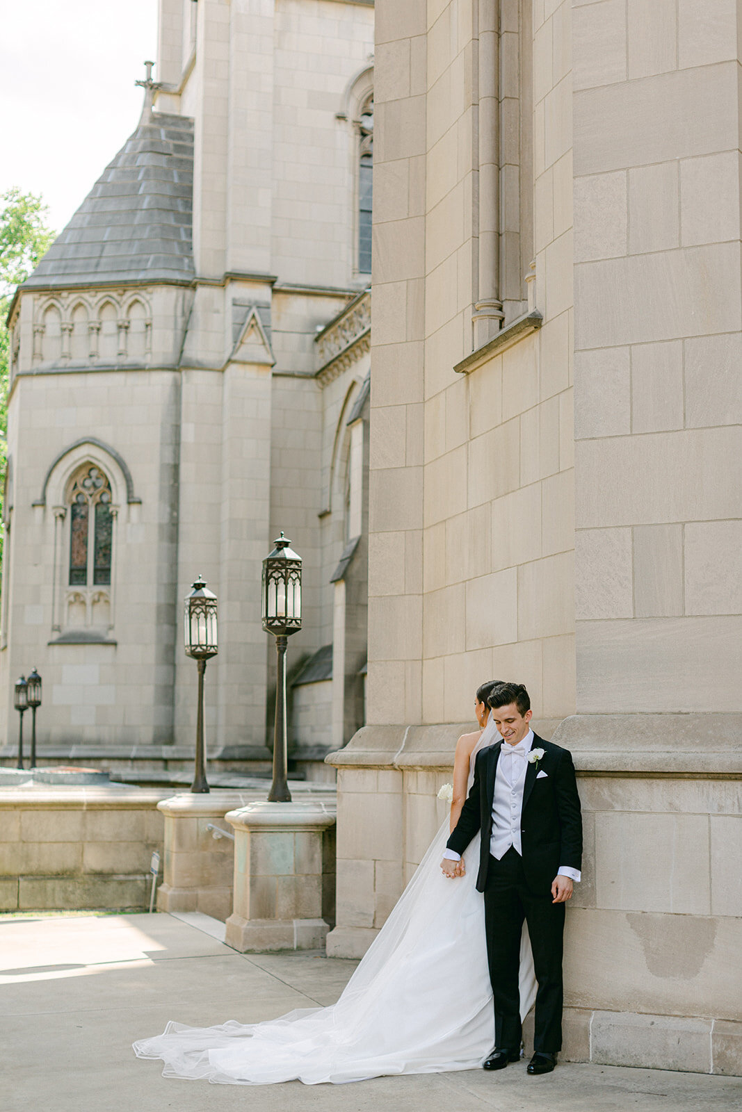 Elegant wedding ceremony at the Carnegie Museum of Natural History in Pittsburgh