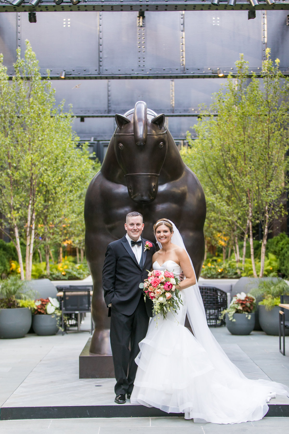 Sagamore Pendry Baltimore wedding with the horse