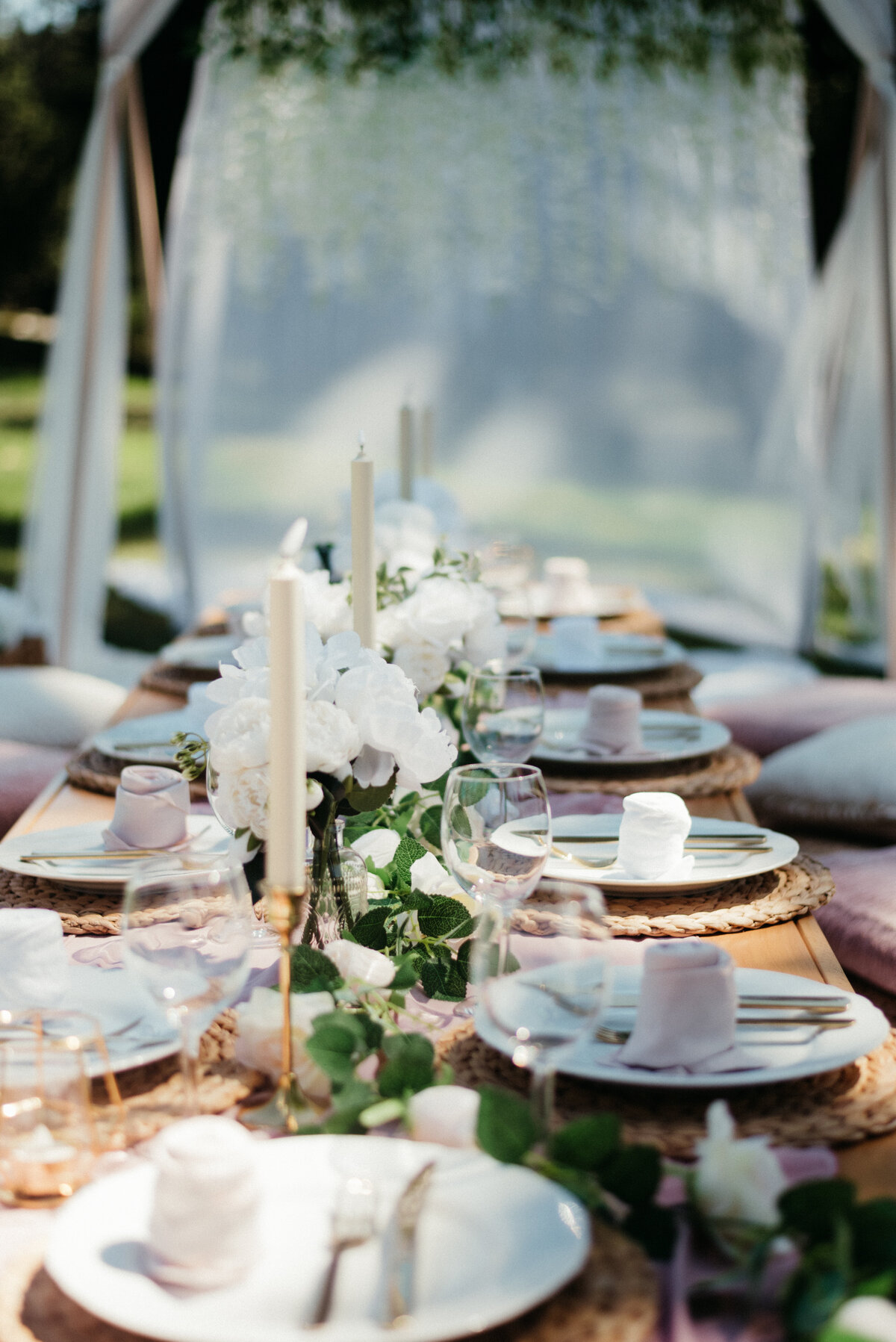 LAURA-WINSHIP-PHOTOGRAPHY-YASMINES-BACH-PICNIC-2