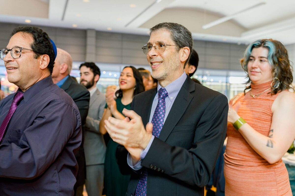 Eliana-Melmed-Photography-Chicago-LosAngeles-Jewish-WeddingPhotography-ShulaNoah-Simcha-Dancing-00088