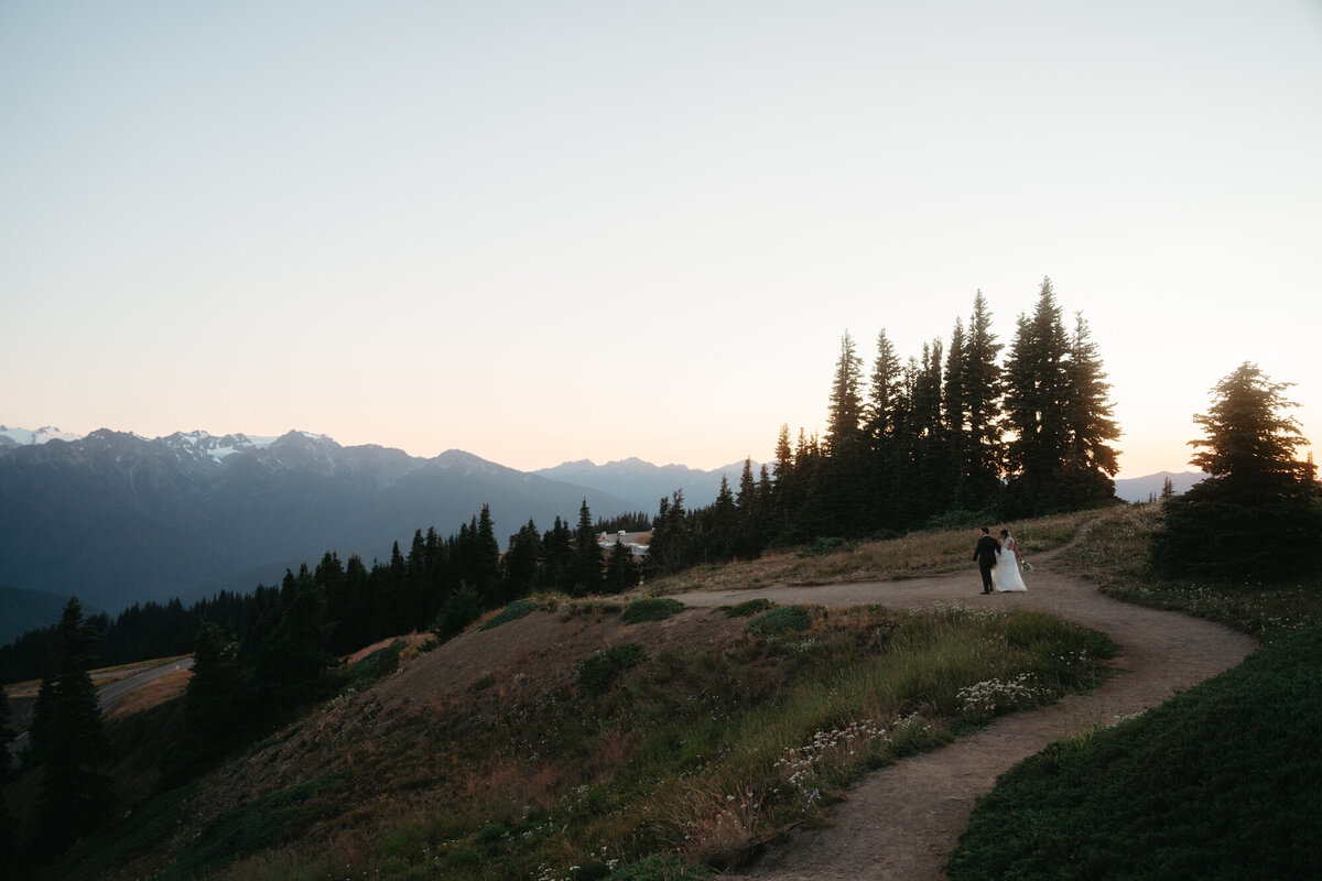 the_chaffins_international_destination_wedding_elopement_photographers_sammie_chaffin_micah_editorial_adventure_photos_travel_olympic_national_park_18