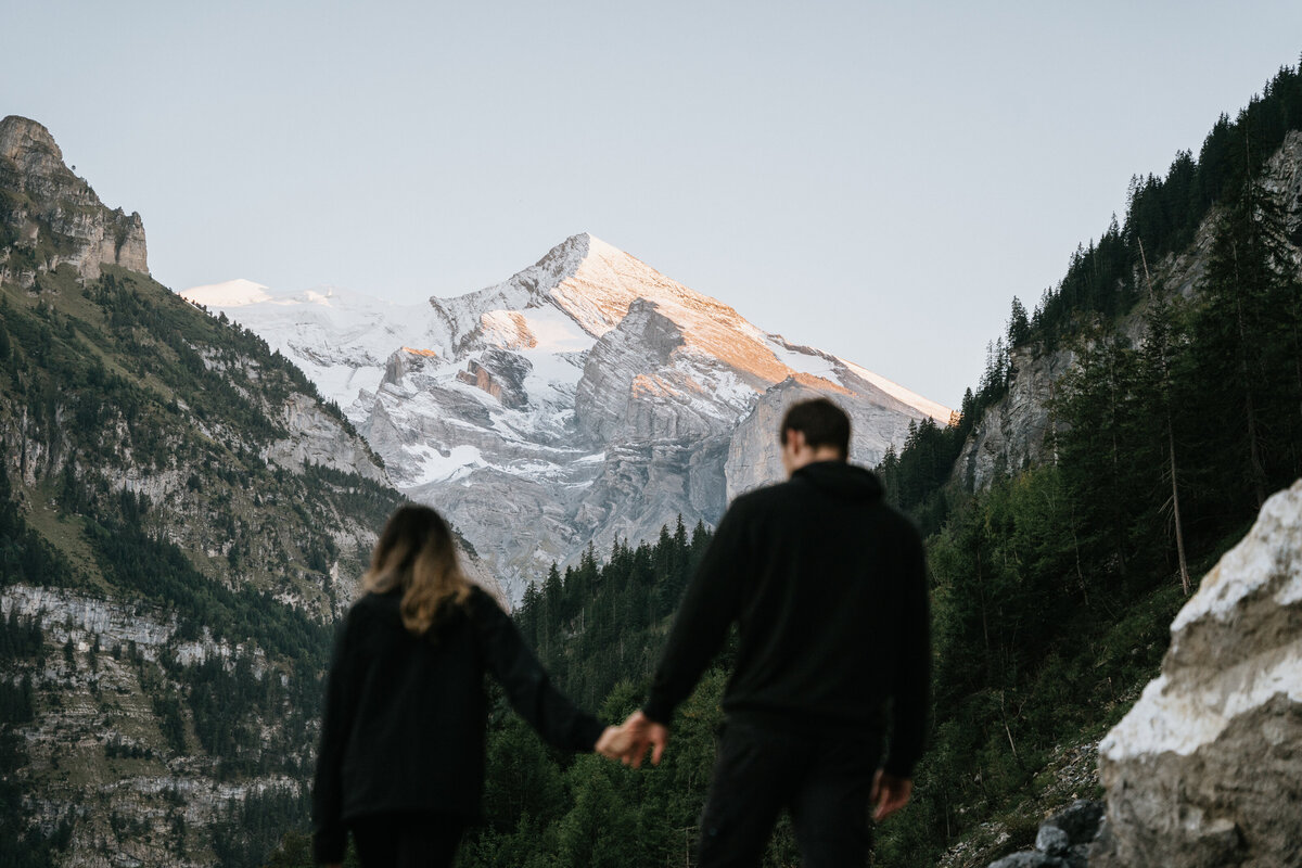 Couple photo session in Swiss Alps