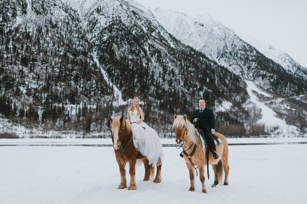 alaska-horse-adventures-horse-elopement-donna-marie-photography5