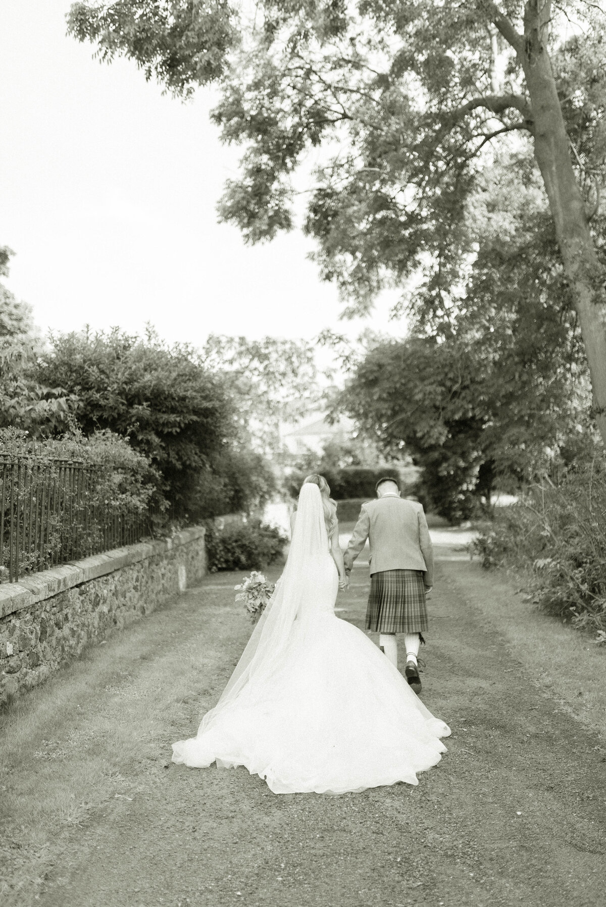 Fine-Art-Wedding-Photographer-UK-©Jill-Cherry-Porter-Photography-Airlie-Castle-Wedding-Scotland-JCP_7909