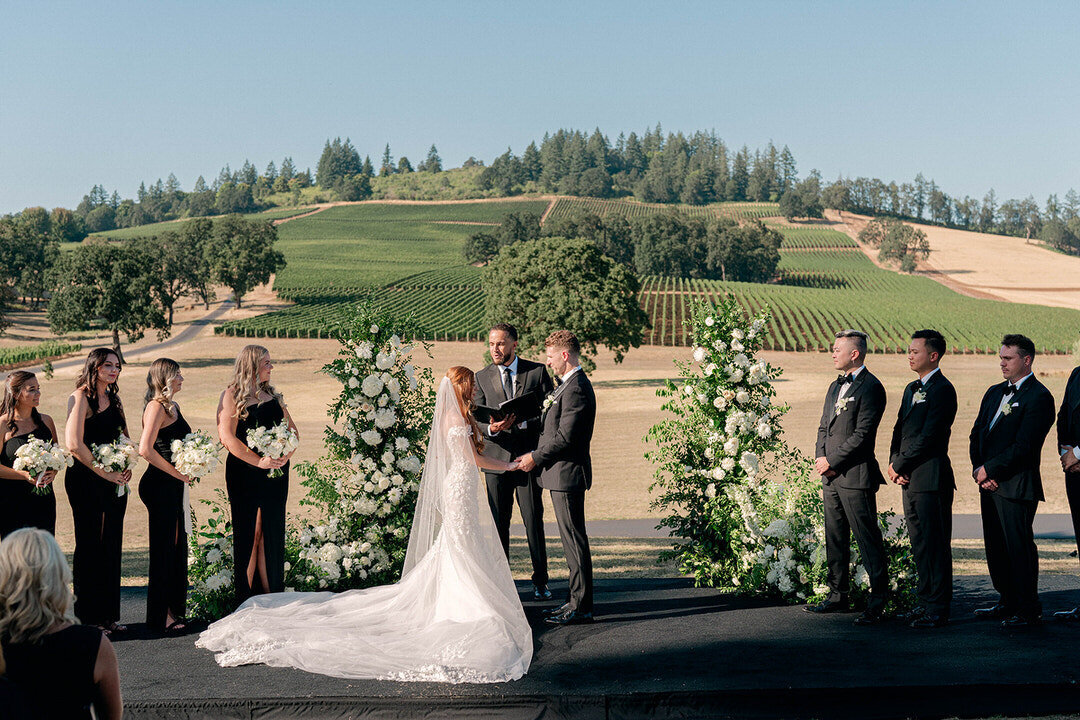 Oregon Vineyard Wedding Oregon Wedding Photographer Megan Kay Photography -36