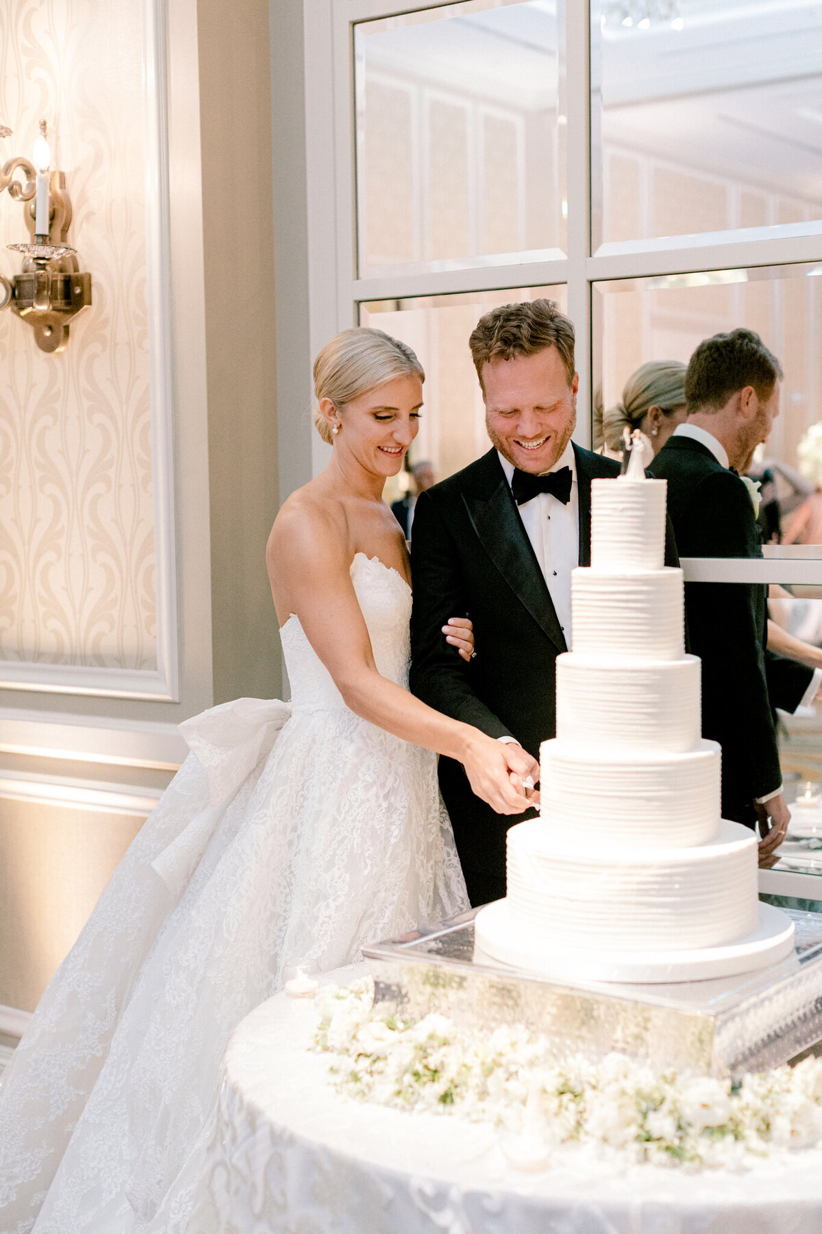 Katelyn & Kyle's Wedding at the Adolphus Hotel | Dallas Wedding Photographer | Sami Kathryn Photography-294