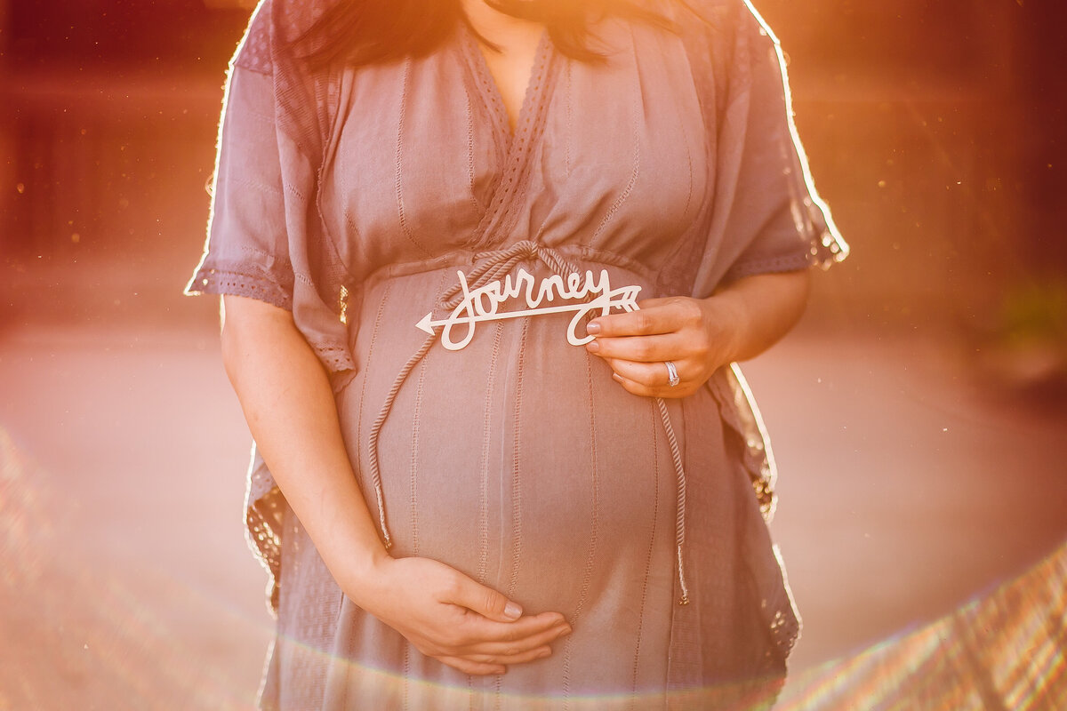 Austin's premier maternity photographer is dedicated to telling your unique pregnancy story.