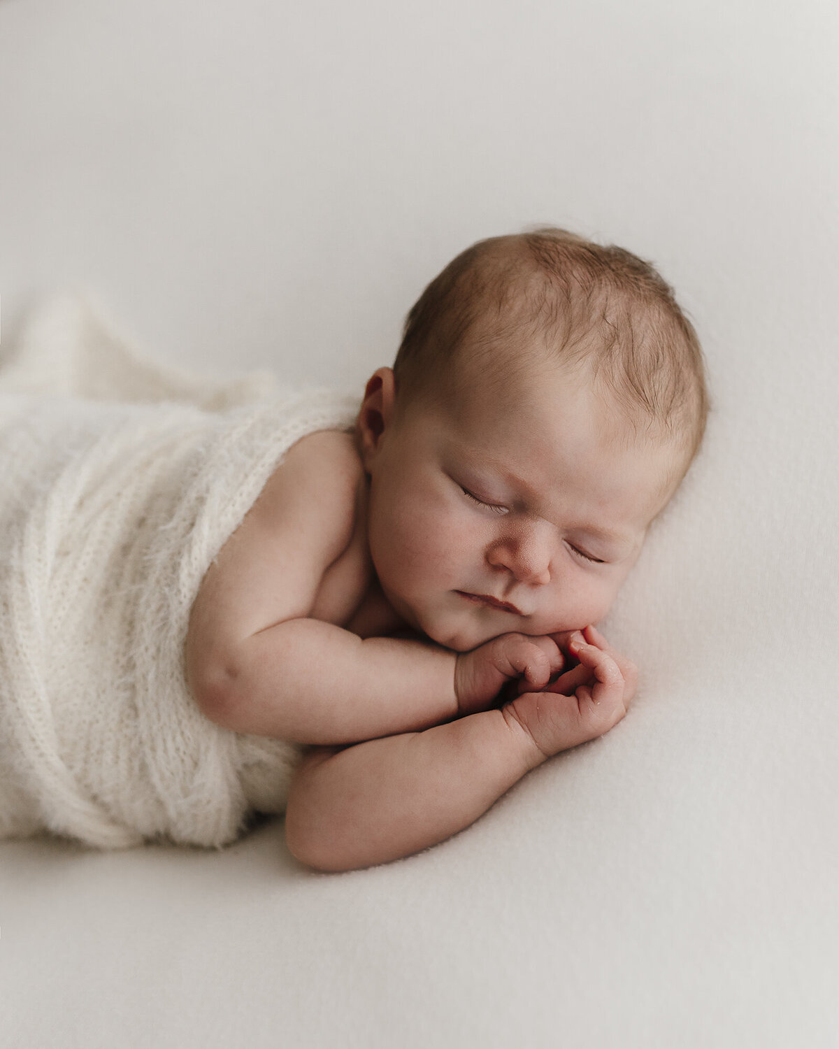 natural_relaxed_newborn_photography