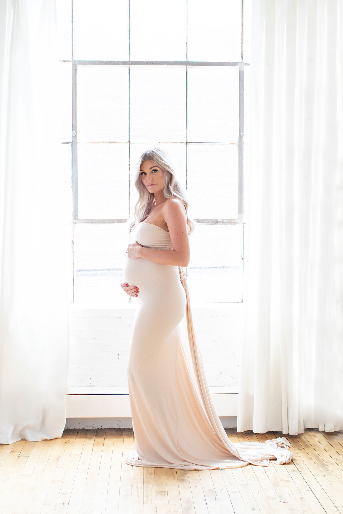 maternity-woman-in-gown