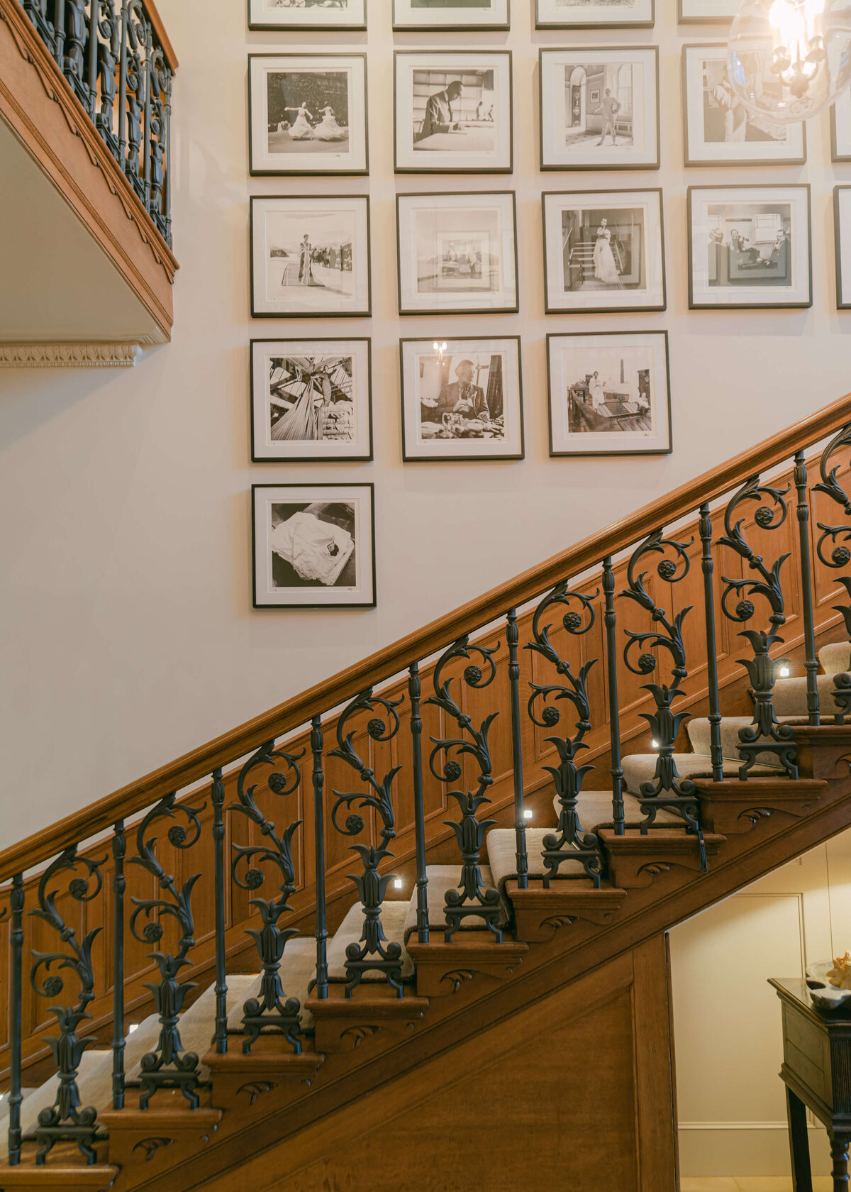 chloe-winstanley-events-heckfield-place-interiors-staircase