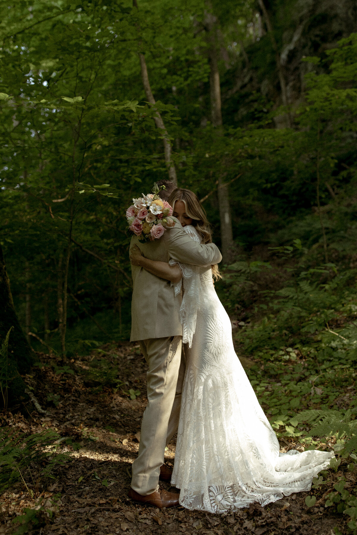 tibbetts-dunlap-hollow-cabin-wedding-briana-willis-photography-49