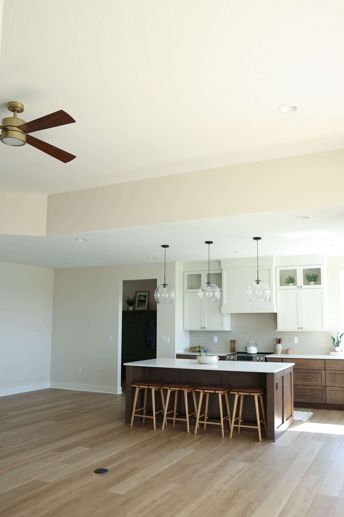 1183-Kitchen-Grimes-Central-Iowa-Custom-Home-JRL-Builders-3F1A9006