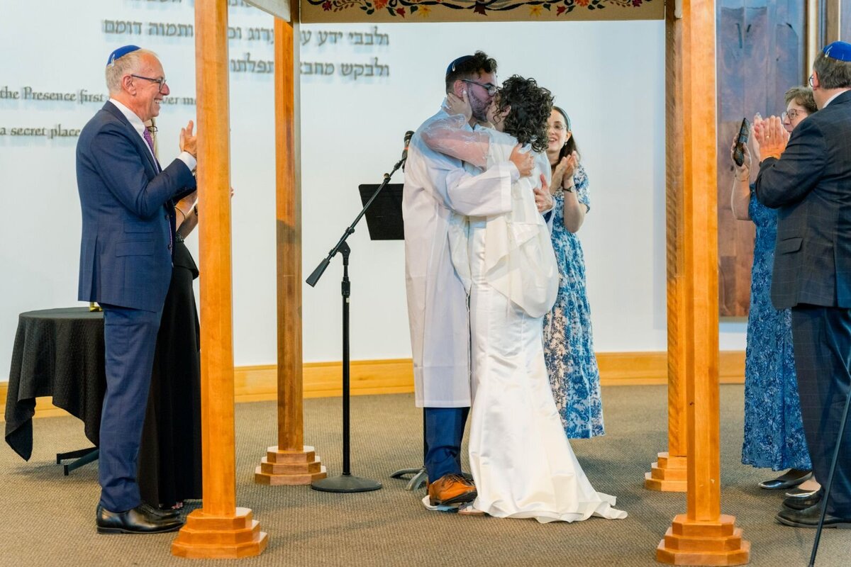 Eliana-Melmed-Photography-Chicago-LosAngeles-Jewish-WeddingPhotography-ShulaNoah-Chuppah-00179