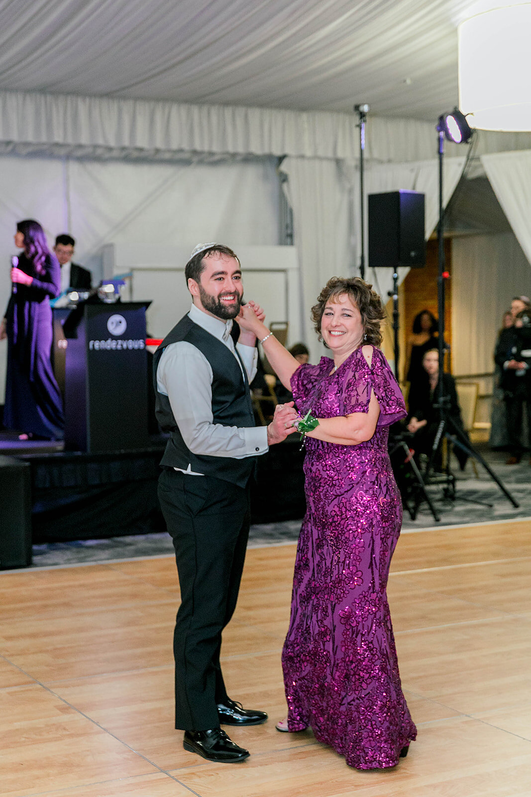 Eliana-Melmed-Photography-Chicago-LosAngeles-Jewish-WeddingPhotography-DInnerSpeeches-00166