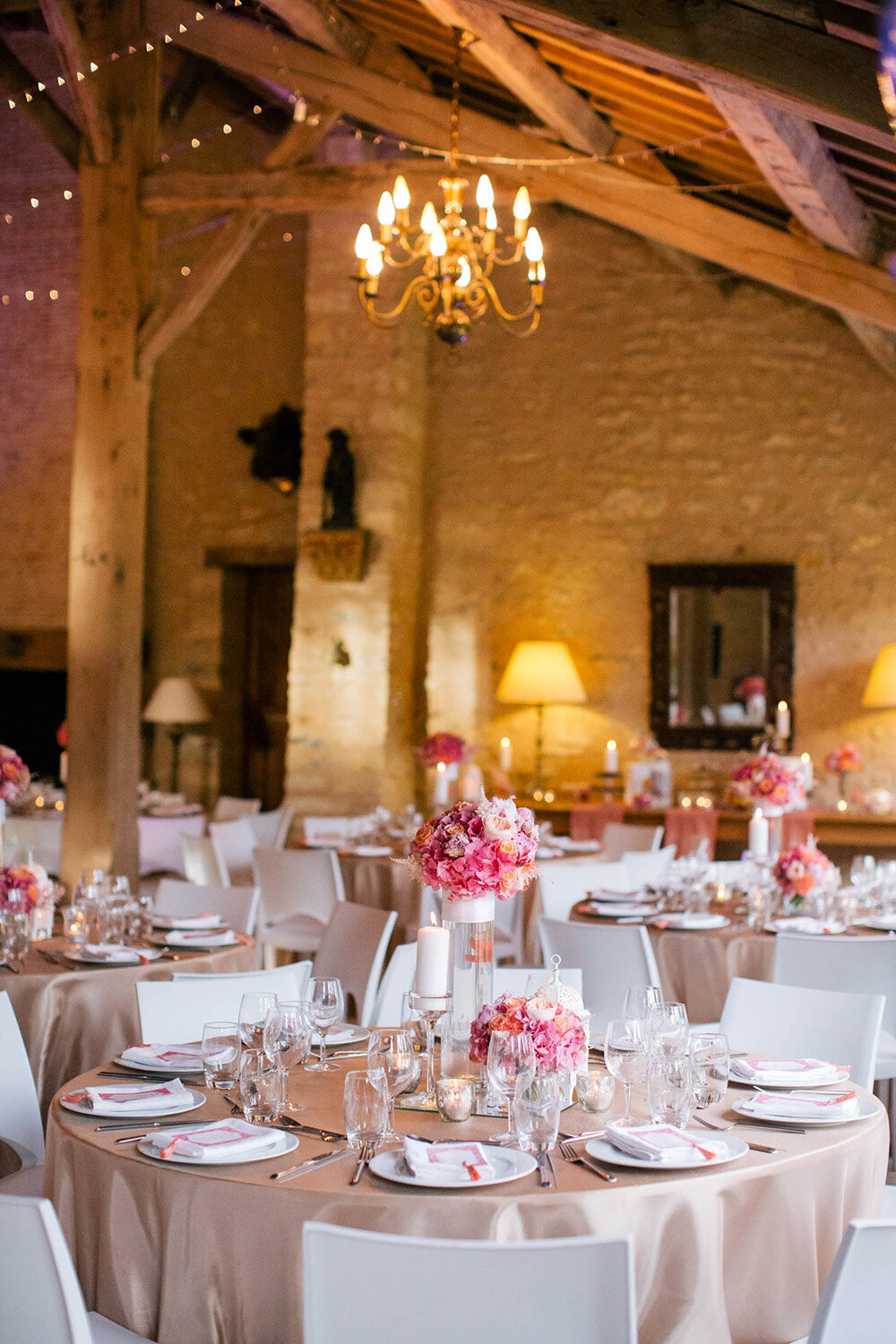 Beautiful wedding Loire Valley Chateau Morrocan inspiration (4)