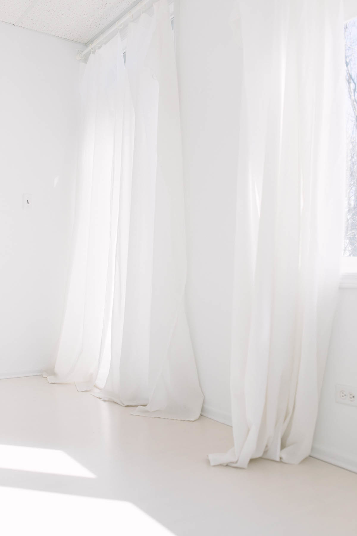 Boudoir by Elle shows her white natural light studio in Chicago
